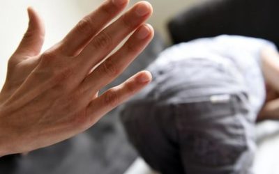 La loi anti-fessée adoptée en France